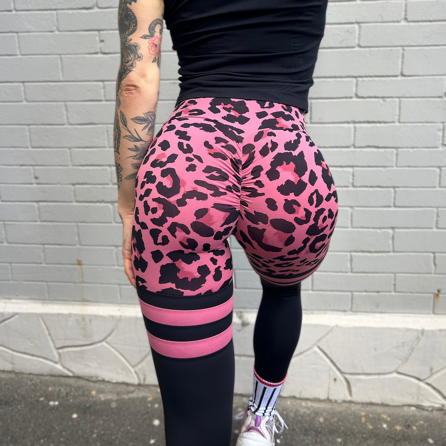 Lavi Gym Leo Collection - Leggings with High Waistband Rose red leopard print
