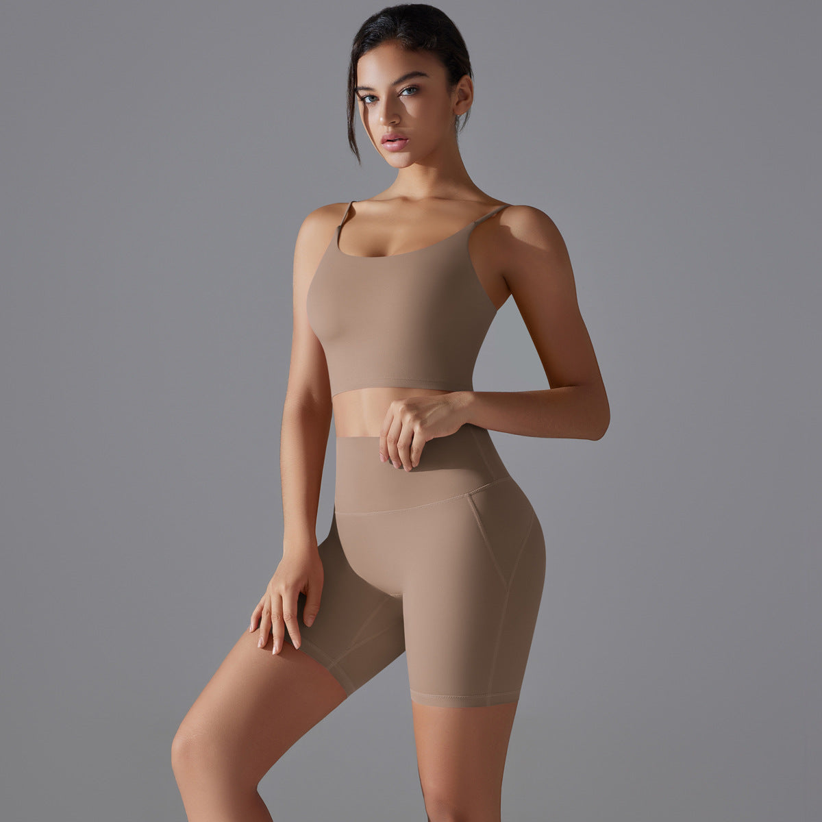 Top- und Shorts-Set mit Push-Up-Effekt aus der Lavi-Kollektion.