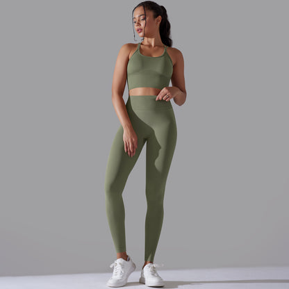 Top- und Leggings-Set mit Push-Up-Effekt aus der Lavi-Kollektion.