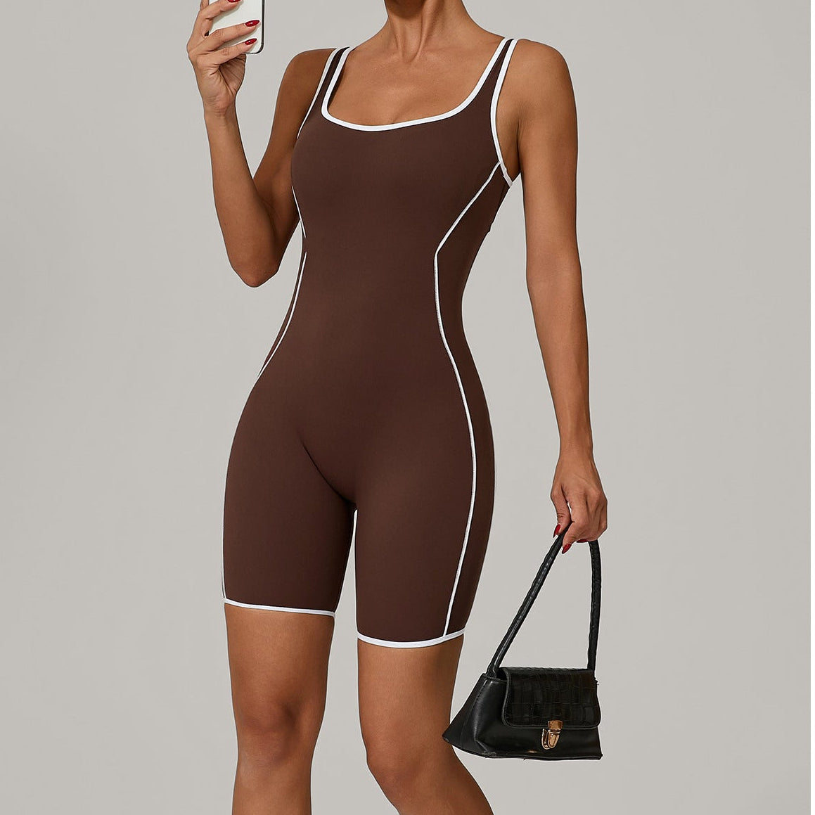 Jumpsuit mit kurzen Ärmeln aus der Lavi Gym Passion Kollektion