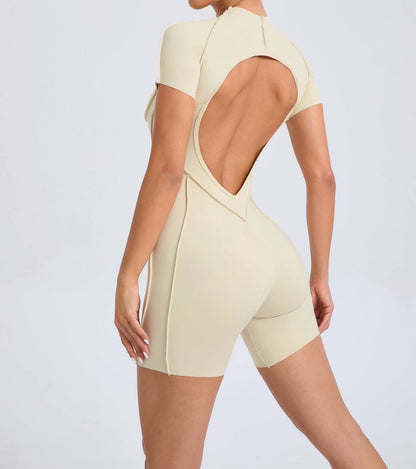 Jumpsuit with short sleeves and push-up effect from the Lavi Gym Passion collection