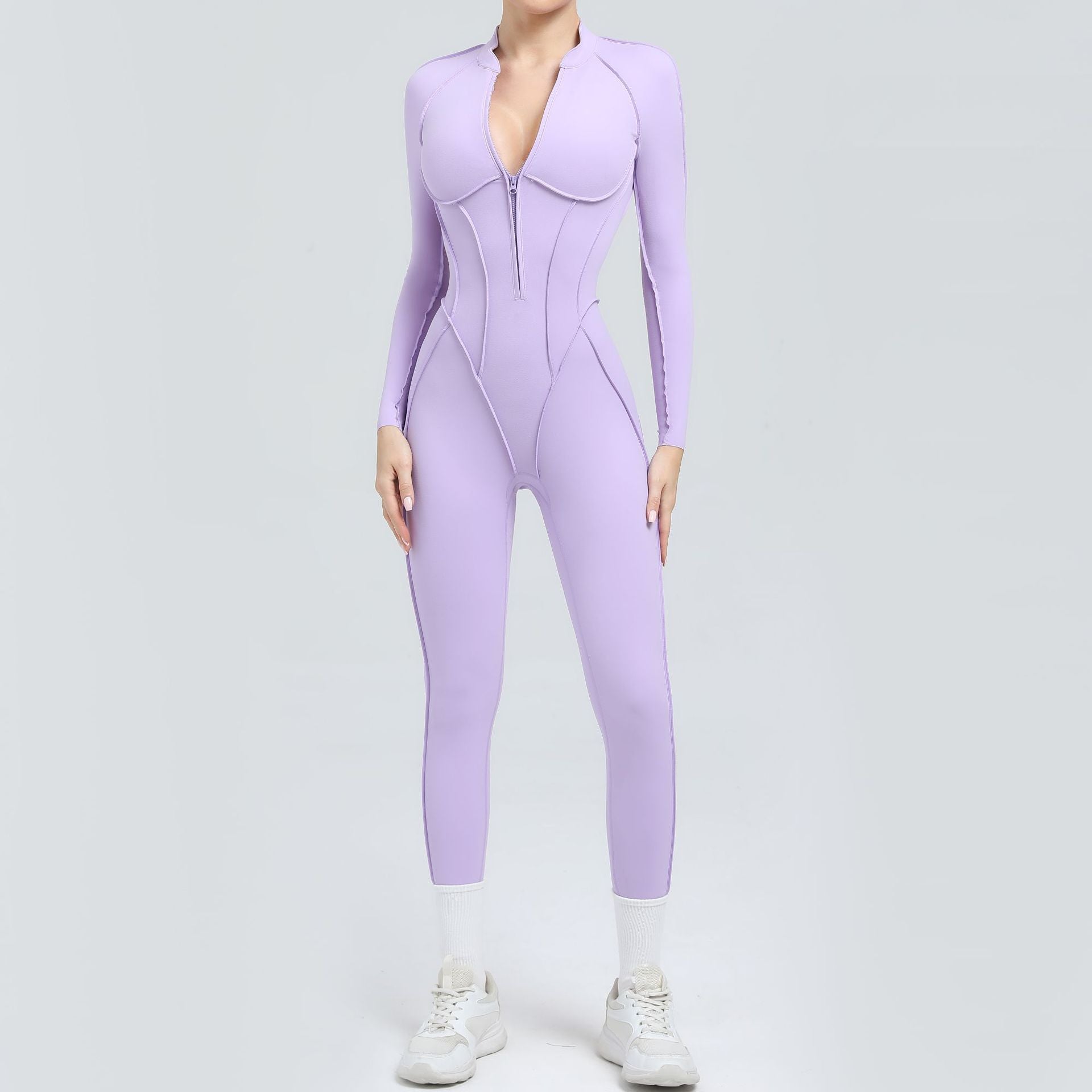 Jumpsuit with an open back with a push-up effect from the Lavi Passion collection. Lavender purple